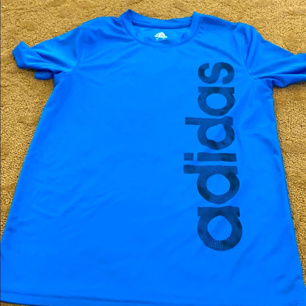 Adidas t shirt
